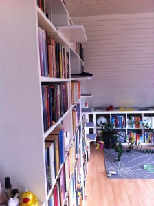 Billiy, Ikea, Katzentreppe, preiswert, Weltkatzentag